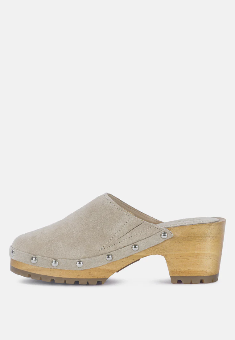 CEDRUS Fine Suede Studded Clogs Mules in Beige - Image 4
