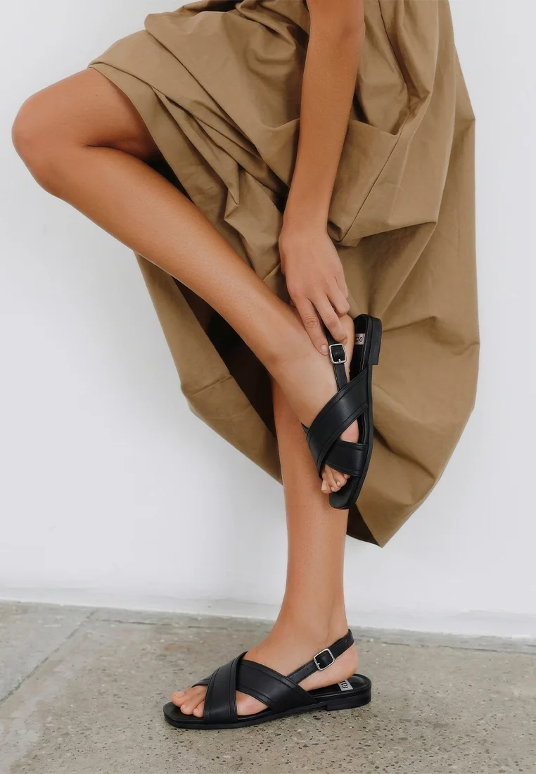 Jamon Classic Cross-Strap Buckled Flats - Image 10