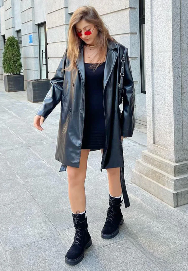 Kasper Suede Chunky Lug Boots In Black - Image 3