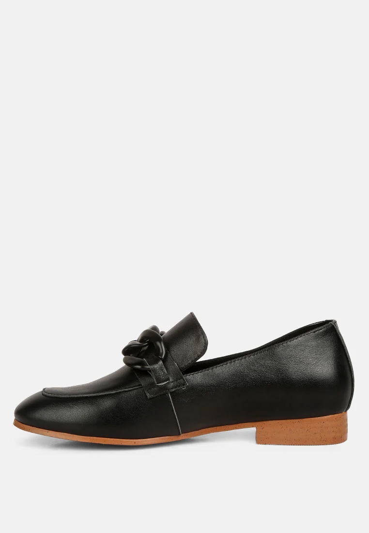 MERVA Chunky Chain Leather Loafers in black - Image 4