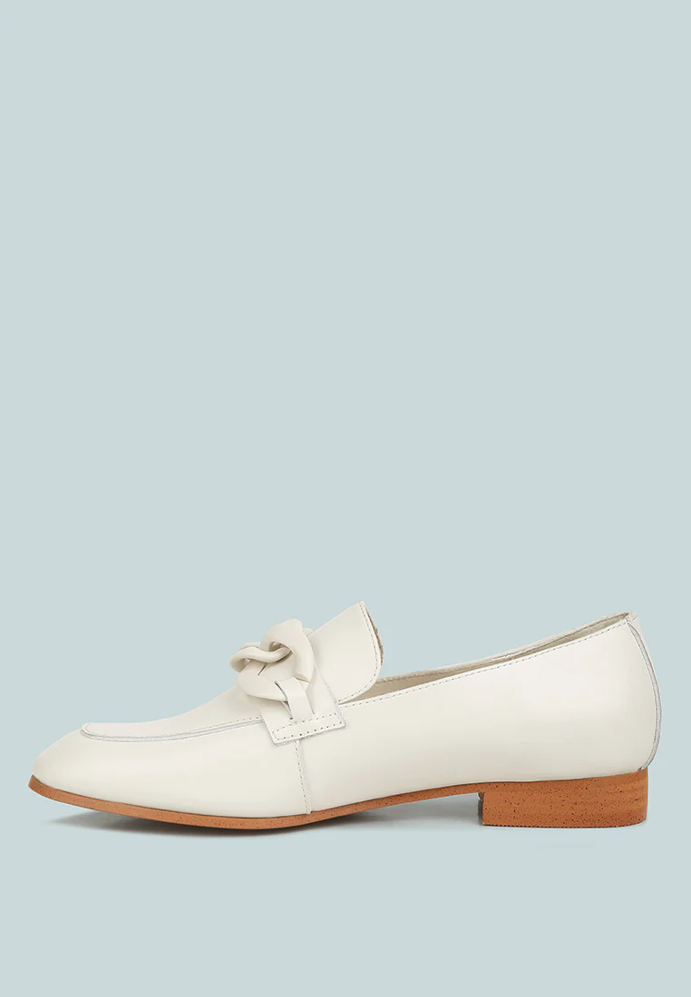 MERVA Chunky Chain Leather Loafers in off White - Image 4