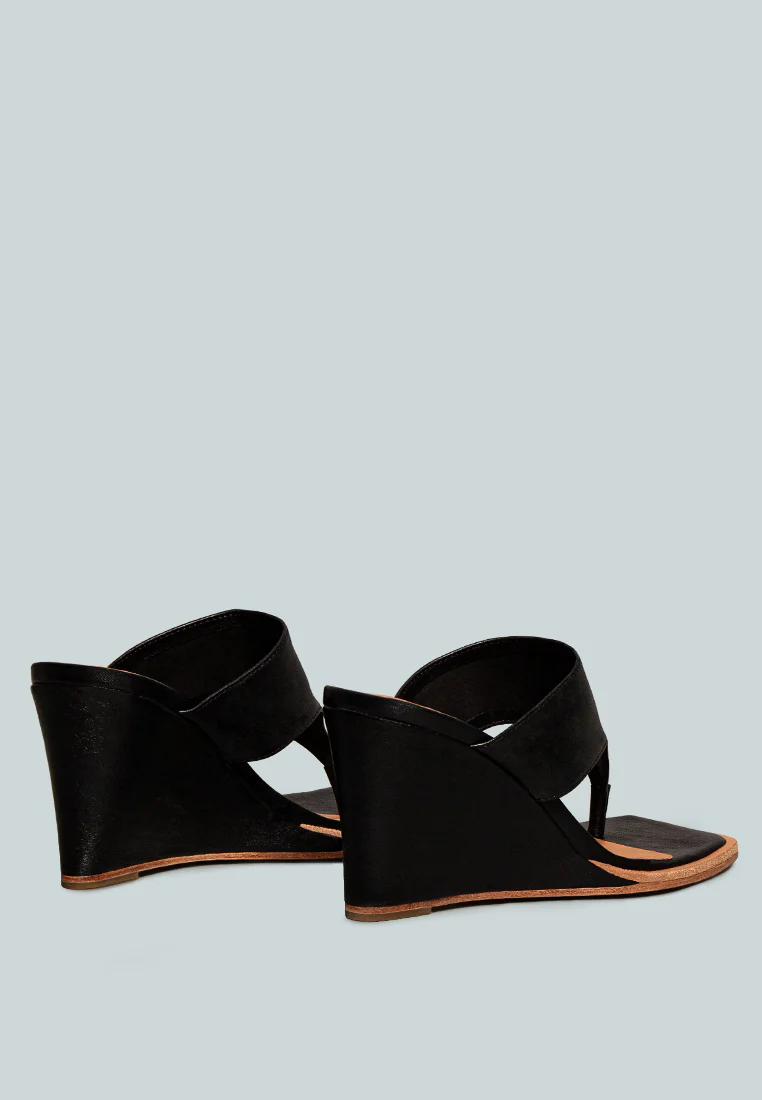 ONASSIS Black Thong Wedge Sandals - Image 3