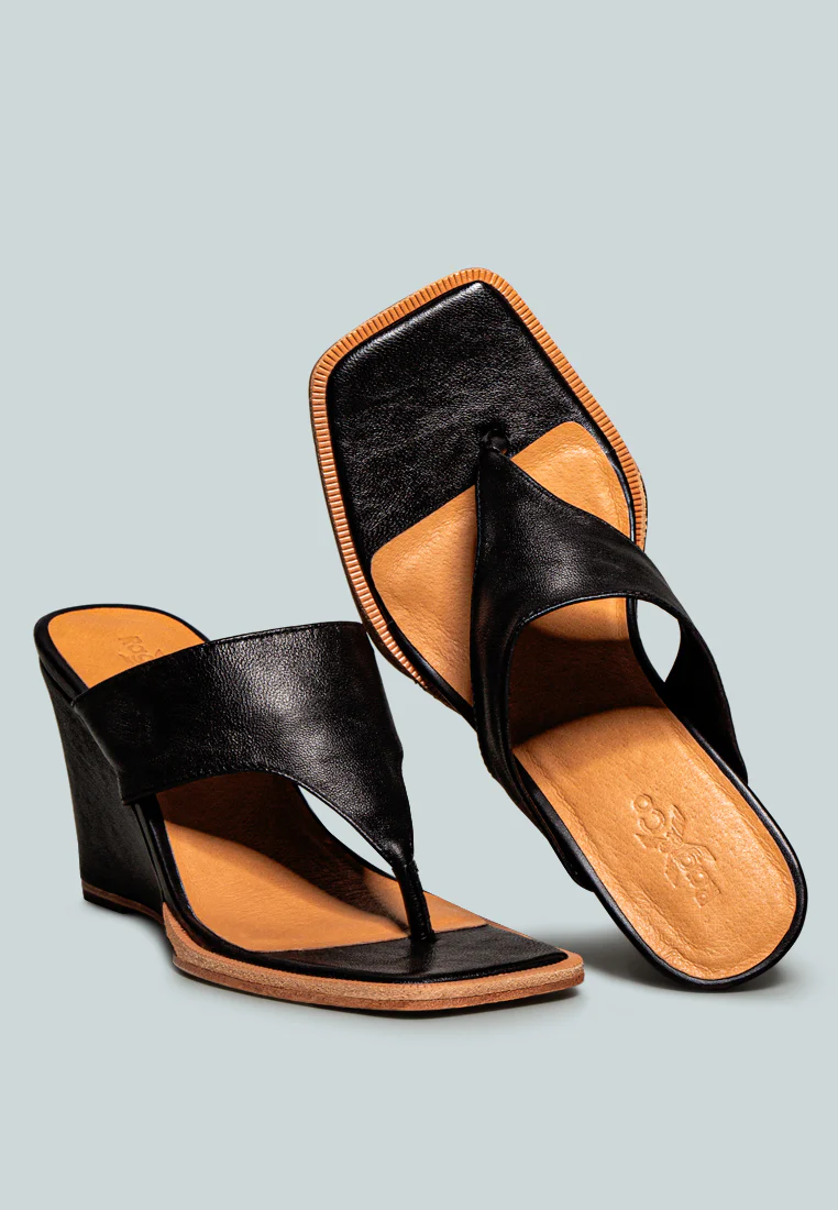 ONASSIS Black Thong Wedge Sandals - Image 4