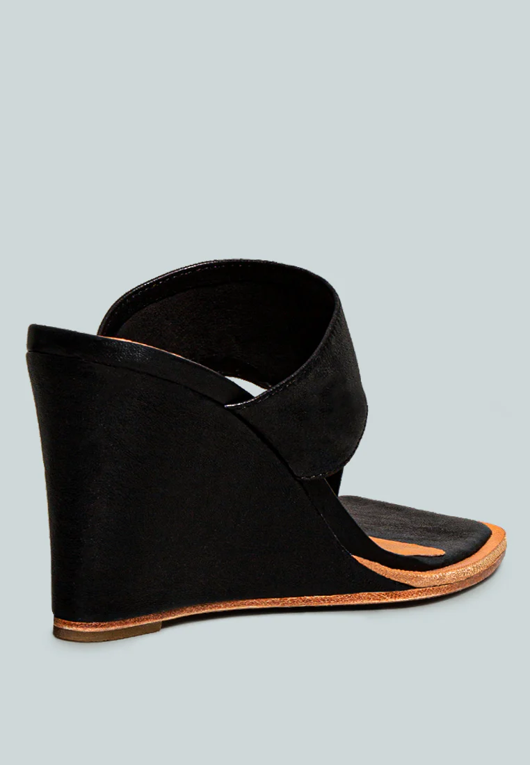 ONASSIS Black Thong Wedge Sandals - Image 5