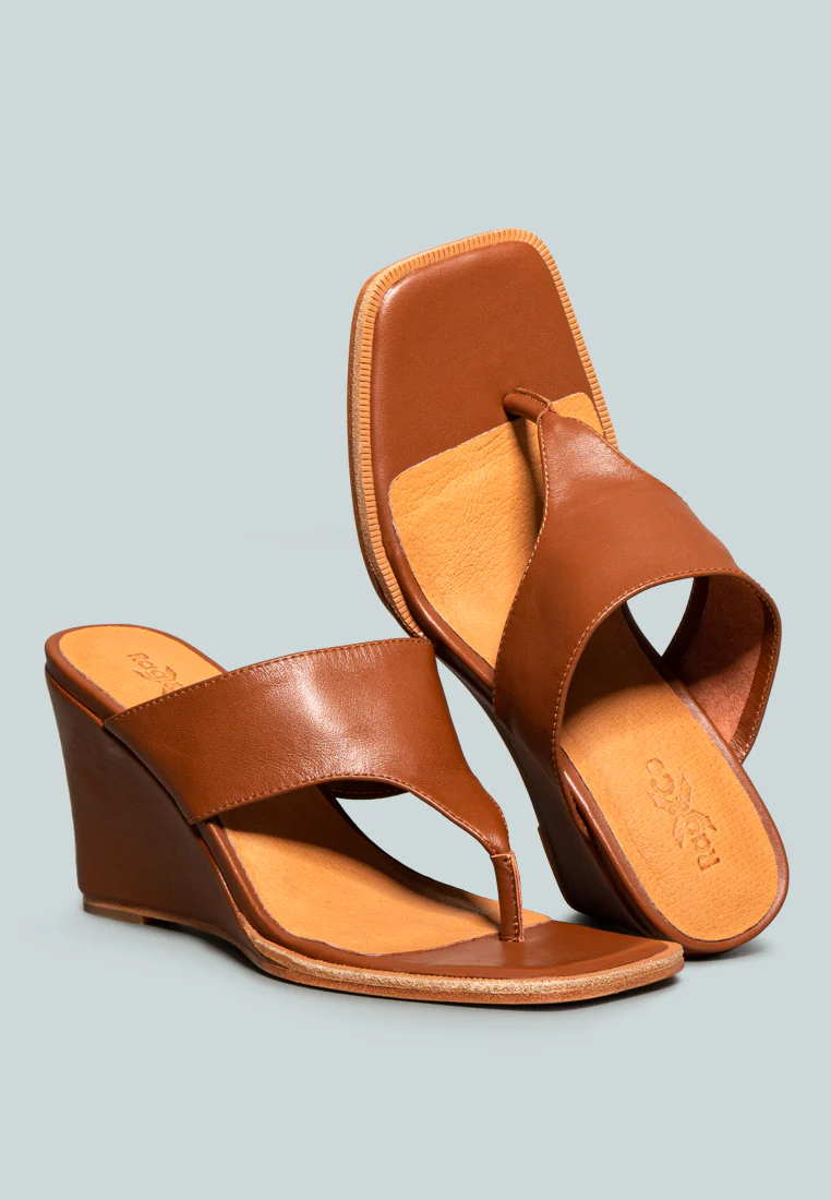 ONASSIS Tan Thong Wedge Sandals - Image 4