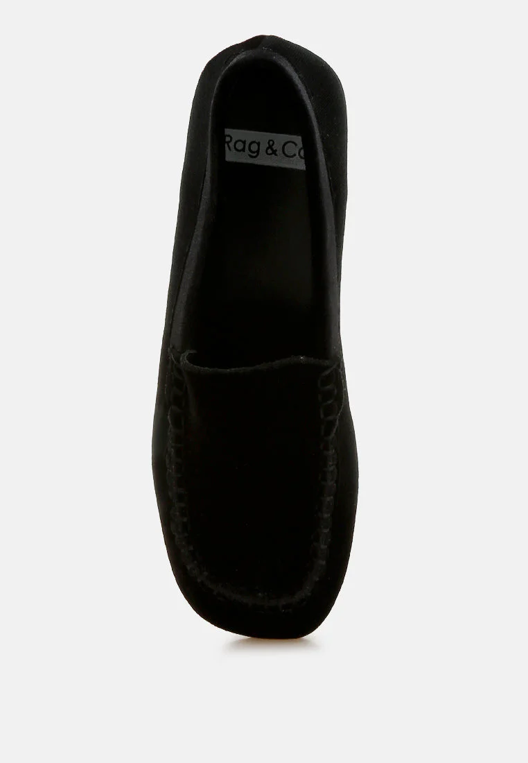 Robua Velvet Flat Loafers - Image 10